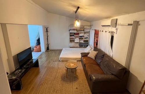 Herzliya Pituach Villa | Private Villa in Herzliya with Pool and Hot Tub Retreat