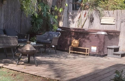 Herzliya Pituach Villa | Private Villa in Herzliya with Pool and Hot Tub Retreat