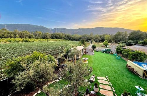 Beit She'arim Hotel | Experience Bliss at בוסתן החורש with Hot Tub Delight