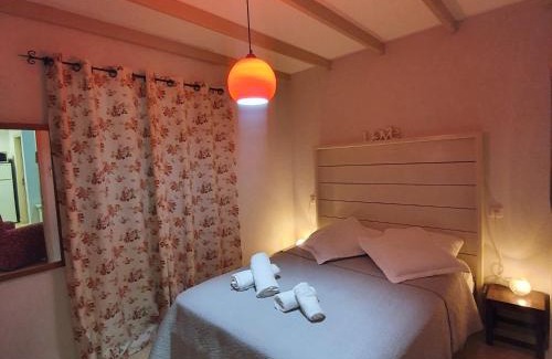 Hazon Apartment | Escape to בחצר של טובה: 4-Star Oceanfront Retreat