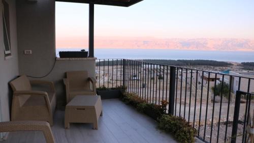 Al-Maghtas Apartment | Enchanting Getaway Between Mountains and Sea - Guest Rated 9.5