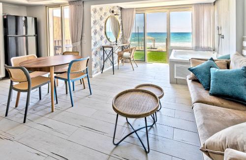 Haifa Apartment | Beachside Bliss: 4-Star Retreat with Jacuzzi & Ocean Views