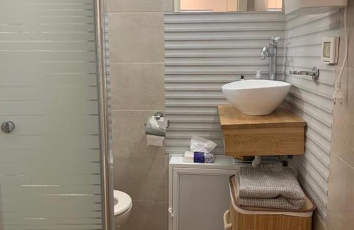 Bene Beraq Apartment | Experience B'netayim: Family-Friendly with Perfect Reviews