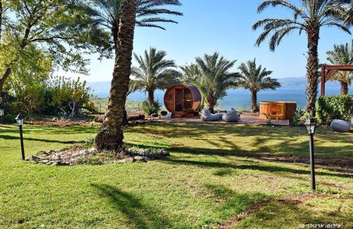 Ramot Cabin | Escape to בקתה בתמרים: Guest Rated 9/10 with Pool & Hot Tub
