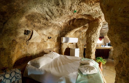 Hosen Cabin | Experience Unique Cave Retreats at Hosen Moshav