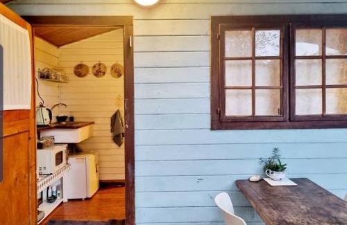 Mitzpe Hila Apartment | Cozy בקתת מטיילים with Kitchen | Guest Rated 9/10