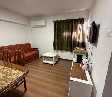 Kiryat Ata Apartment | Short and Long-Term Stays: Family & Pet Friendly Retreat