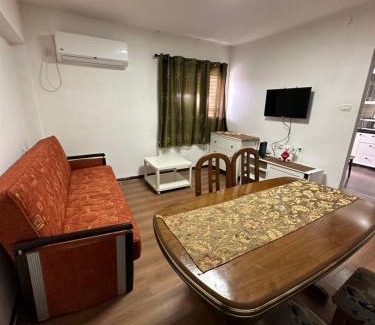 Kiryat Ata Apartment | Short and Long-Term Stays: Family & Pet Friendly Retreat