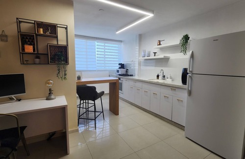 Ashdod Apartment | Stylish Pet-Friendly Apartment with Architect-Designed Decor