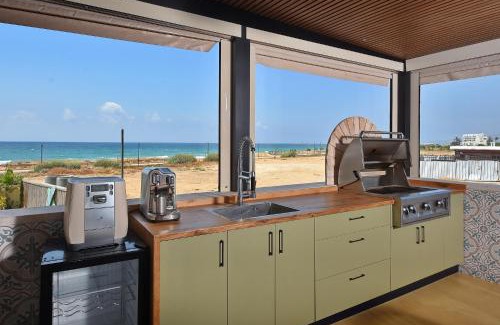 Nahariya Apartment | Oceanfront Escape at LENNY TZIPORA in Nahariya, Rated 10/10