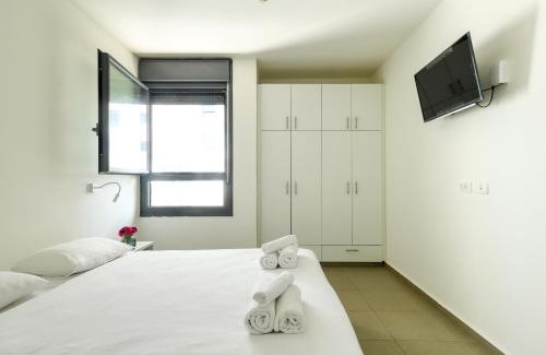 Tel Aviv Hotel | Convenient TLV University Apartments Near Expo by Sea N' Rent