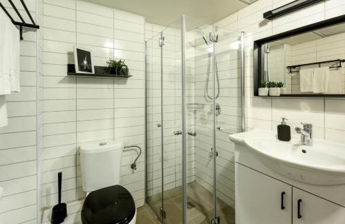 Tel Aviv Hotel | Convenient TLV University Apartments Near Expo by Sea N' Rent