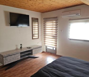 Tzuriel Apartment | דירת אירוח בצוריאל