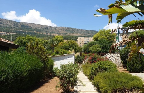Qiryat Shemona Apartment | Charming Country Retreat in the Heart of Kiryat Shmona