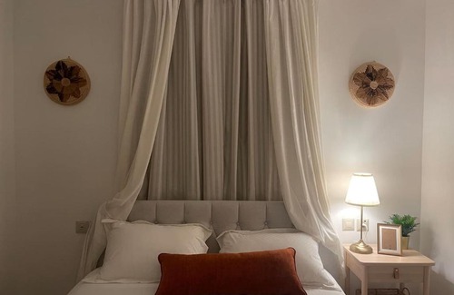 Rishon LeTsiyon Apartment | Stylish Boutique Apartment at SKY Towers for Your Getaway
