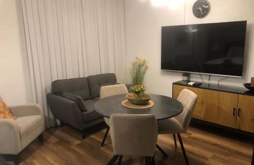 Haifa Apartment | Cozy Dnine7 Boutique Apartment with Hot Tub & High Rating