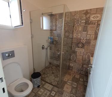 Sde Nehemia Apartment | Cozy Unit by the Stream with Views of Mount Hermon