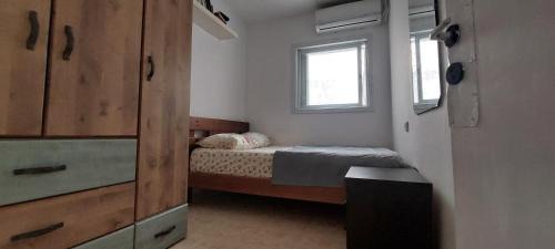 Netanya Apartment | Elegant Naveim Apartment in Netanya with Breakfast Included