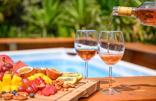 Shlomi Villa | Relax at The Anchor And The Sea with Family-Friendly Amenities