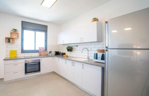 Nahariya Apartment | Dream Stay at חלום באכזיב with Private Beach Access