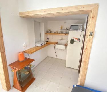 Kiryat Tiv'on Apartment | Cozy Retreat in a Serene Green Environment Near Oranim College