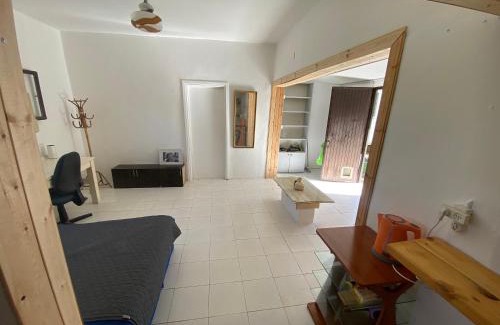 Kiryat Tiv'on Apartment | Cozy Retreat in a Serene Green Environment Near Oranim College