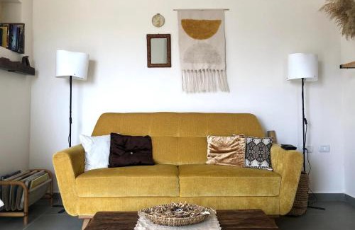Yeruham Apartment | Family-Friendly Retreat at Ya'alat Hen - Rated 9.5/10
