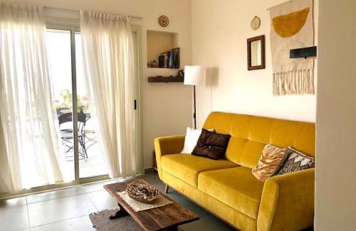 Yeruham Apartment | Family-Friendly Retreat at Ya'alat Hen - Rated 9.5/10