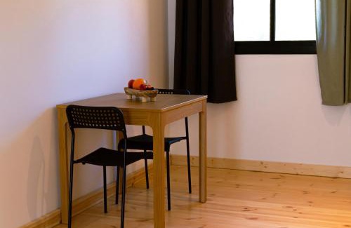 Ein Zivan Cabin | Mountain View Retreat with Breakfast & Kitchen Amenities