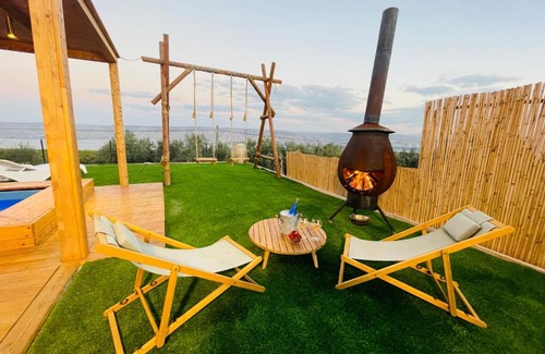 Poriya Illit Apartment | Oceanfront Bliss at נוף המצוק - Guest Rated 9/10