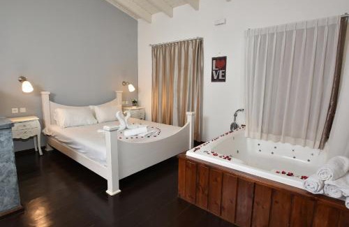Had Nes House | Inviting Niflaot Hagolan: Pet-Friendly Haven with Pools