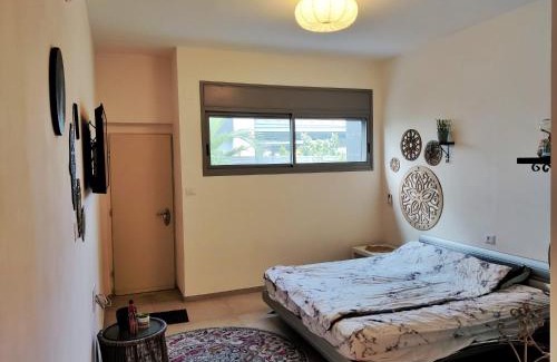 Tirat HaCarmel House | Exceptional Healing Retreat for Family Getaways