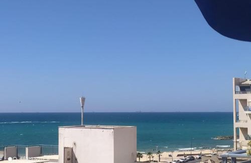 Ashkelon Apartment | Oceanfront Suite with Spa & Pet-Friendly Amenities