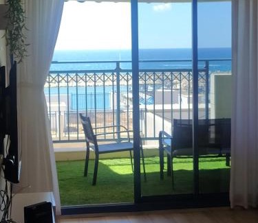 Ashkelon Apartment | Oceanfront Suite with Spa & Pet-Friendly Amenities