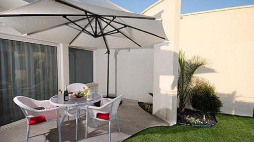 Had Nes Cabin | Top-Rated Lodges in Had Nes, Israel with Ocean Views