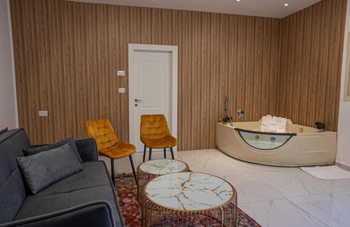 Masade House | Guest Rated: 9.8 at Golan Center Suite with Hot Tub