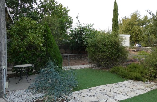 Ma'ayan Baruch Cabin | Family-Friendly Hotel ספרטה with Hot Tub & Top Ratings