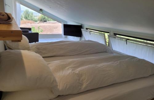 Merom Golan Bed & Breakfast | Discover על גג העולם - North Golan with Family-Friendly Perks