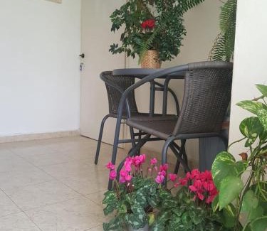 Ein Zivan Apartment | Cozy Retreat at Pina Chama: Rated 9/10 with Pool & Hot Tub