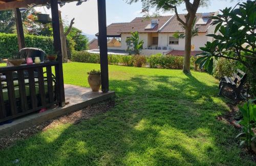Beit HaShita Apartment | Tranquil Retreat in Nature - 4-Star, Guest Rated 9.8