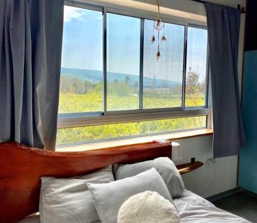 She'ar Yashuv Apartment | Discover Family-Friendly Retreats at עץ נוי in the North