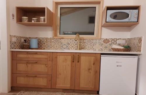 Majdal al-Shams Bed & Breakfast | Rose Cottages at the Foot of Hermon - Top Rated Stay!