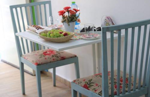 Gesher Apartment | Explore אירוח בבקעה: Pet Friendly Retreat with Breakfast
