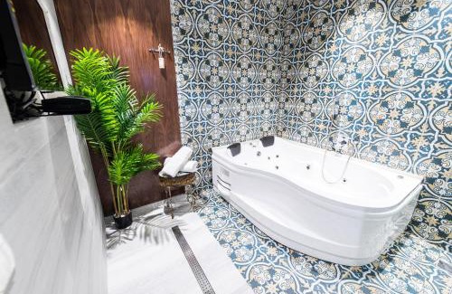 Arad Cabin | Experience Oceanfront Bliss at Zimmer Boutique Adela