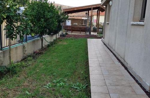 Metula House | Relaxing Retreat at צימר בקצה המושבה with Private Pool
