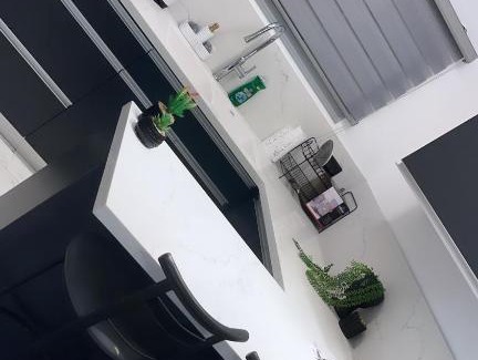 Poriyya Apartment | Experience Relaxation at צימר גן עדן with Hot Tub & Kitchen