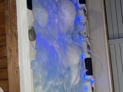 Poriyya Apartment | Experience Relaxation at צימר גן עדן with Hot Tub & Kitchen