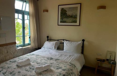 Ilaniya House | Guest Rated: 9.7 - Cozy Couple Retreat at Chatzar Shmuely