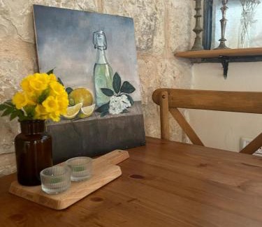 Ilaniya House | Guest Rated: 9.7 - Cozy Couple Retreat at Chatzar Shmuely