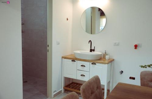 Buq'ata Apartment | Family-Friendly Yamaima Retreat with 9.2 Guest Rating